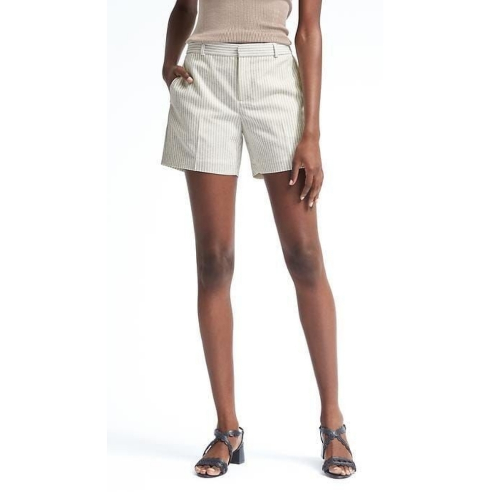 Banana Republic Ryan Fit Pinstripe Short in Cream